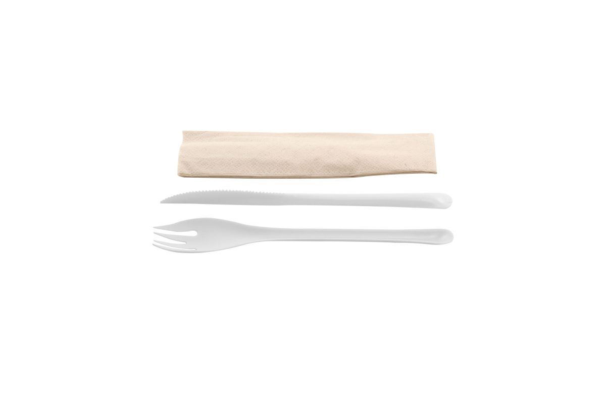 EKO Kit couvert blanc 4 en 1 en CPLA : couteau + fourchette + cuillère + serviette kraft – 500 unités – Betik
