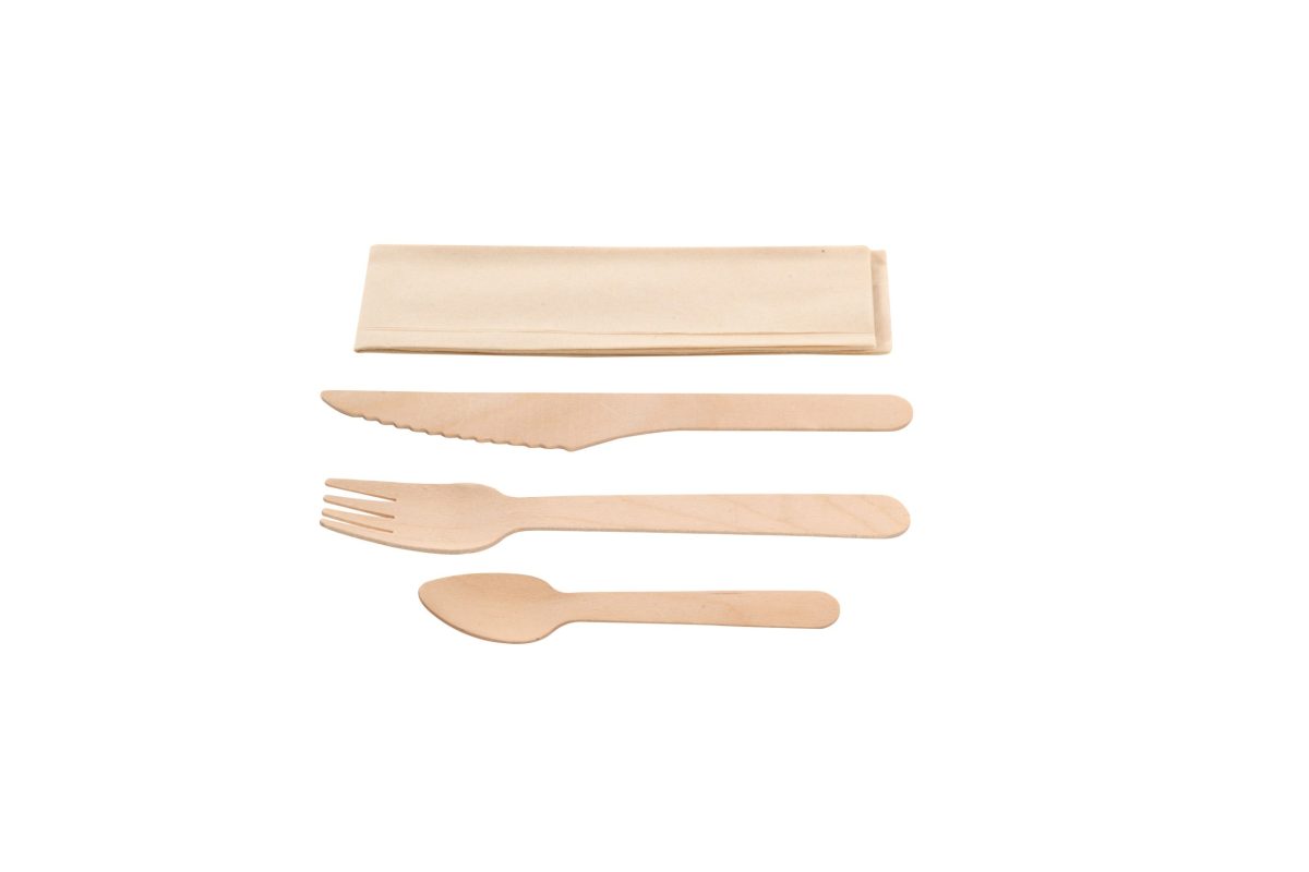 Kit couverts 4 en 1 en bois : couteau + fourchette + petite cuillère + serviette kraft – 500 unités – Betik