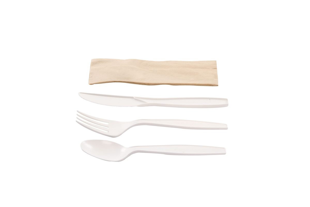 Kit couverts blanc 4 en 1 en maïs : couteau + fourchette + cuillère + serviette kraft – 500 unités – Betik