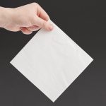 Serviettes Snacking 2 Plis Pliage 1/4 Recyclable 330 mm Blanches - Lot de 2000 - Fiesta – Image 3